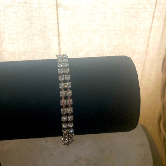 Vintage Rhinestone Tennis bracelet - Picture 1 of 4
